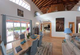 Luxury Single‑Storey 4‑Bedroom Villa with Private Pool - Portimão Luxury Single‑Storey 4‑Bedroom Villa with Private Pool - Portimão