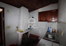 1 bedroom villa in a town just a few minutes from the city center.