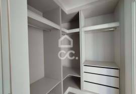 Villa V3 + 1 single tand rein of modern lines