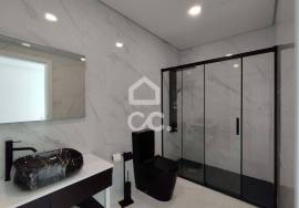 Villa V3 + 1 single tand rein of modern lines