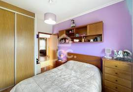 Detached house with four bedrooms, patio, garage, on the outskirts of the city