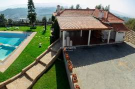 Exclusive 6 bedroom villa with 4,000 m² plot and Private Pool in Lousada