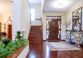 Exclusive 6 bedroom villa with 4,000 m² plot and Private Pool in Lousada