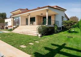 Exclusive 6 bedroom villa with 4,000 m² plot and Private Pool in Lousada