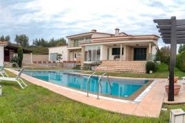Exclusive 6 bedroom villa with 4,000 m² plot and Private Pool in Lousada