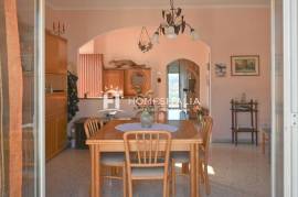 Turnkey apartment with terrace