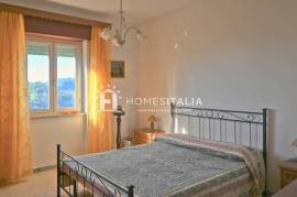 Turnkey apartment with terrace