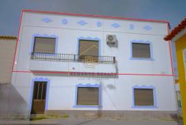 Floor of a 3 bedroom villa with large areas