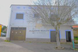 Floor of a 3 bedroom villa with large areas