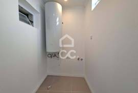 Fully renovated 2 bedroom villa