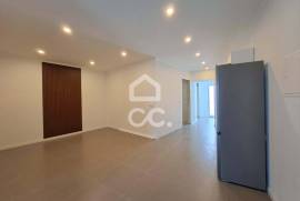 Fully renovated 2 bedroom villa