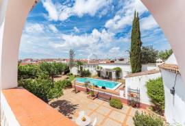 Licensed Tourism Investment in Tierra de Barros | Manor House