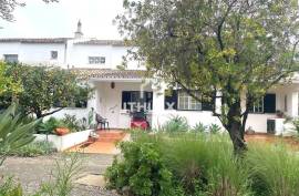 Charming  Home with Sea Views, Terraces and Garden near Tavira