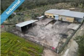 Warehouse with 878m2 on a plot of 11,310 m2 located near Chamusca