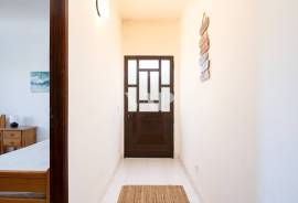 Traditional Villa with 6 Bedrooms, Pool and Land of 6,431m² in Boliqueime