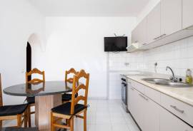 Traditional Villa with 6 Bedrooms, Pool and Land of 6,431m² in Boliqueime