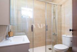 Traditional Villa with 6 Bedrooms, Pool and Land of 6,431m² in Boliqueime