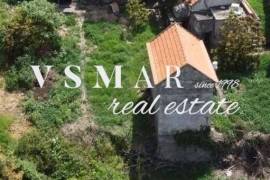 Charming and Versatile Property in Calheta