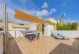 Tavira 2 bed top floor apartment with terraces sold fully furnished