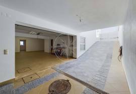 5 Bedroom Contemporary Villa for Sale in Tavira Town Centre