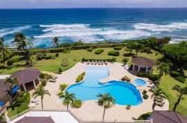 Luxuriously Chic With Amazing Ocean Views Luxuriously Chic With Amazing Ocean Views