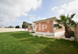 NEAR ALBUFEIRA - COUNTRY VILLA WITH POOL AND GARDENS NEAR ALBUFEIRA - COUNTRY VILLA WITH POOL AND GARDENS
