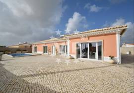 NEAR ALBUFEIRA - COUNTRY VILLA WITH POOL AND GARDENS NEAR ALBUFEIRA - COUNTRY VILLA WITH POOL AND GARDENS