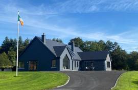 Derrymore Glen: An Architectural 350 m² Masterpiece on a 30-Acre Estate Panoramic Views