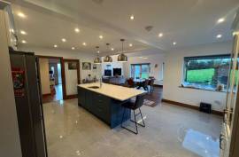 Derrymore Glen: An Architectural 350 m² Masterpiece on a 30-Acre Estate Panoramic Views