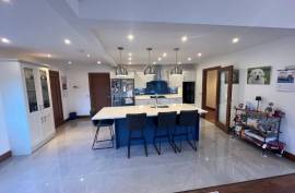 Derrymore Glen: An Architectural 350 m² Masterpiece on a 30-Acre Estate Panoramic Views