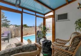 2 Bedroom Linked Villa with a Pool in Espiche Village, near Praia da Luz