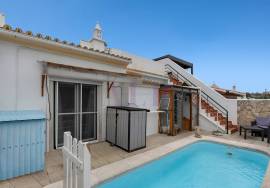2 Bedroom Linked Villa with a Pool in Espiche Village, near Praia da Luz