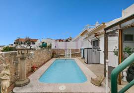 2 Bedroom Linked Villa with a Pool in Espiche Village, near Praia da Luz