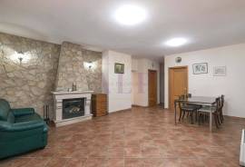 2 Bedroom Linked Villa with a Pool in Espiche Village, near Praia da Luz