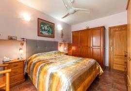 2 Bedroom Linked Villa with a Pool in Espiche Village, near Praia da Luz