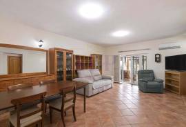 2 Bedroom Linked Villa with a Pool in Espiche Village, near Praia da Luz