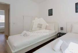 Fully Refurbished 2 Bedroom Apartment in the Riverside Area of Portimão