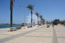 Fully Refurbished 2 Bedroom Apartment in the Riverside Area of Portimão