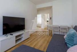 Fully Refurbished 2 Bedroom Apartment in the Riverside Area of Portimão