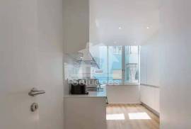 Fully Refurbished 2 Bedroom Apartment in the Riverside Area of Portimão