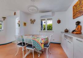 Algarve Villa with Pool in the Center of Albufeira