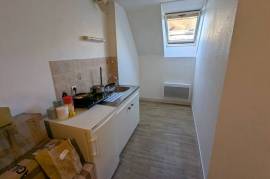 Flats / Apartments for rent - 2 rooms - 25 m2 - PLOERMEL - (56800)