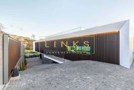 Architectural Masterpiece in Funchal: A New Paradigm of Luxury & Atlantic Views