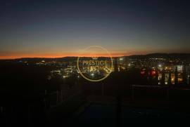 3 bedroom villa with swimming pool, panoramic views of the city, mountains and sea in Loulé