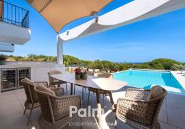 Stunning 4-Bedroom Villa with Heated Pool & Breathtaking Sea Views | Carvoeiro