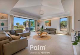 Stunning 4-Bedroom Villa with Heated Pool & Breathtaking Sea Views | Carvoeiro