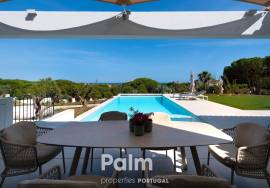 Stunning 4-Bedroom Villa with Heated Pool & Breathtaking Sea Views | Carvoeiro