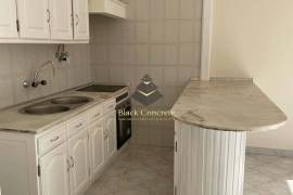 1 Bedroom apartment walking distance to berach