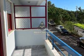 1 Bedroom apartment walking distance to berach