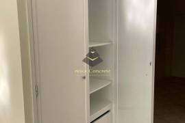 1 Bedroom apartment walking distance to berach